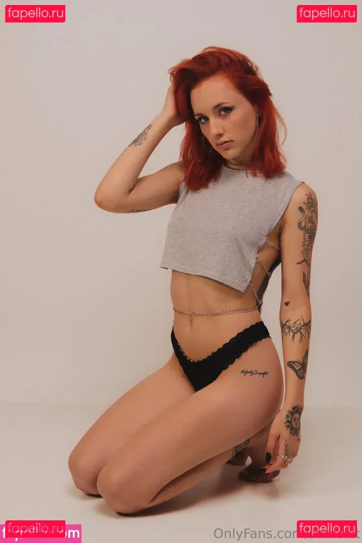 SaraGold Onlyfans Photo Gallery 