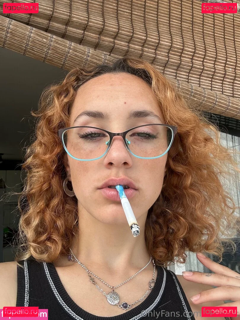 SaraGold Onlyfans Photo Gallery 