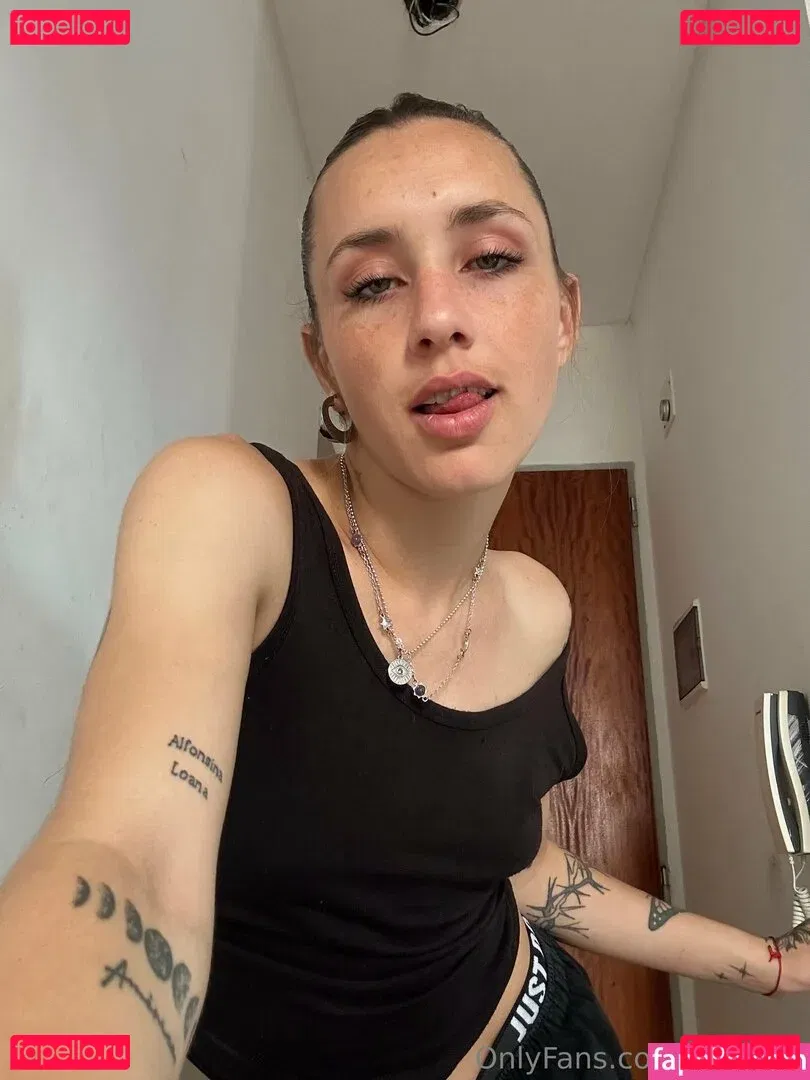 SaraGold Onlyfans Photo Gallery 