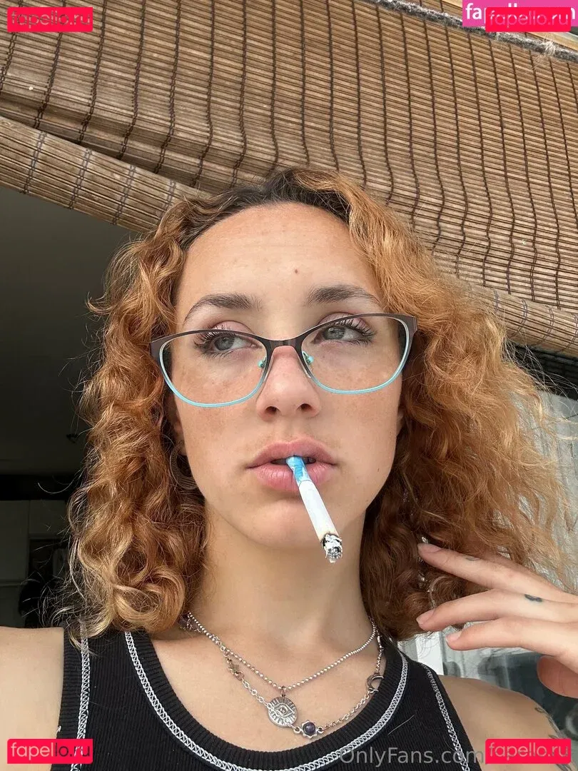 SaraGold Onlyfans Photo Gallery 