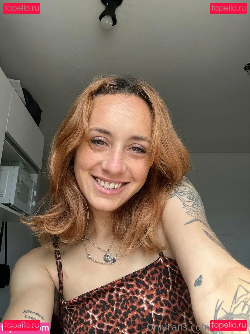 SaraGold Onlyfans Photo Gallery 