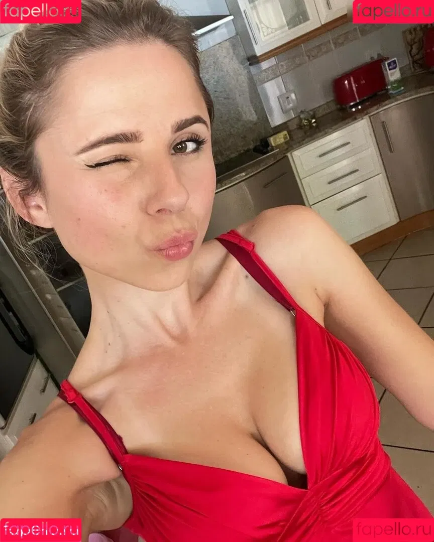 Thisisgogirl Onlyfans Photo Gallery 
