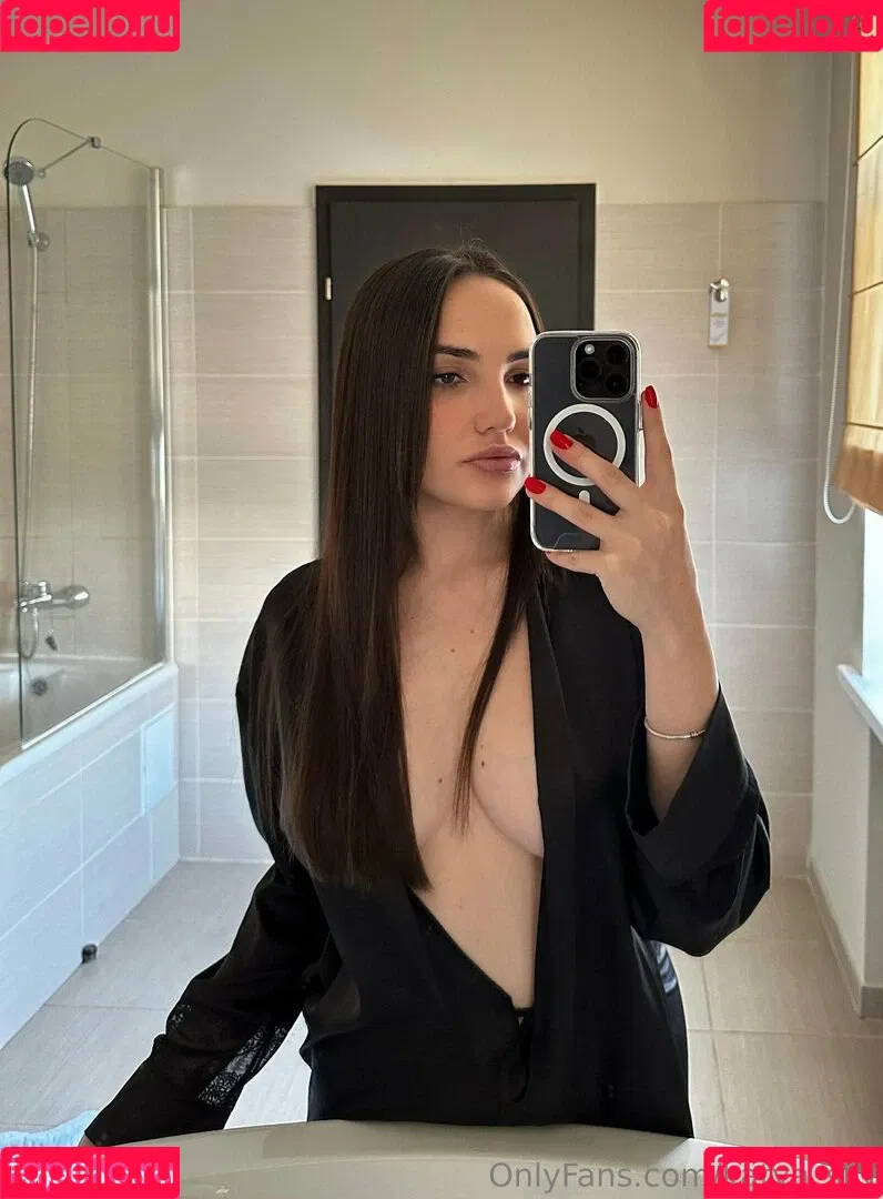 katya_sky Onlyfans Photo Gallery 