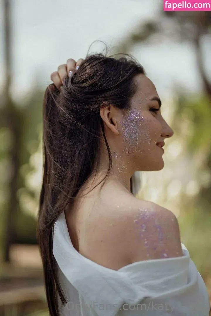 katya_sky Onlyfans Photo Gallery 