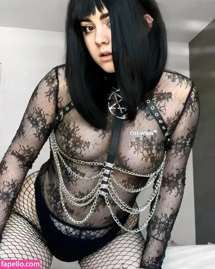 Daphne Li Onlyfans Photo Gallery 