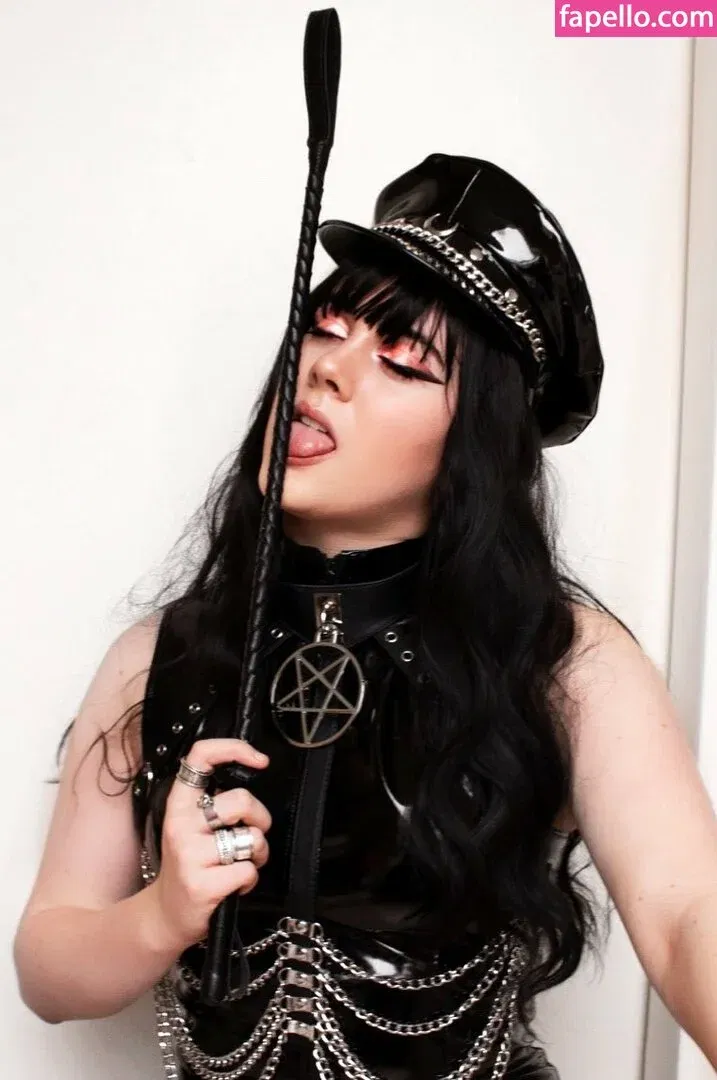 Daphne Li Onlyfans Photo Gallery 