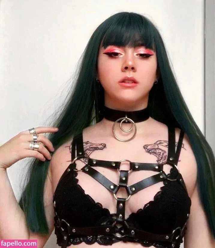 Daphne Li Onlyfans Photo Gallery 