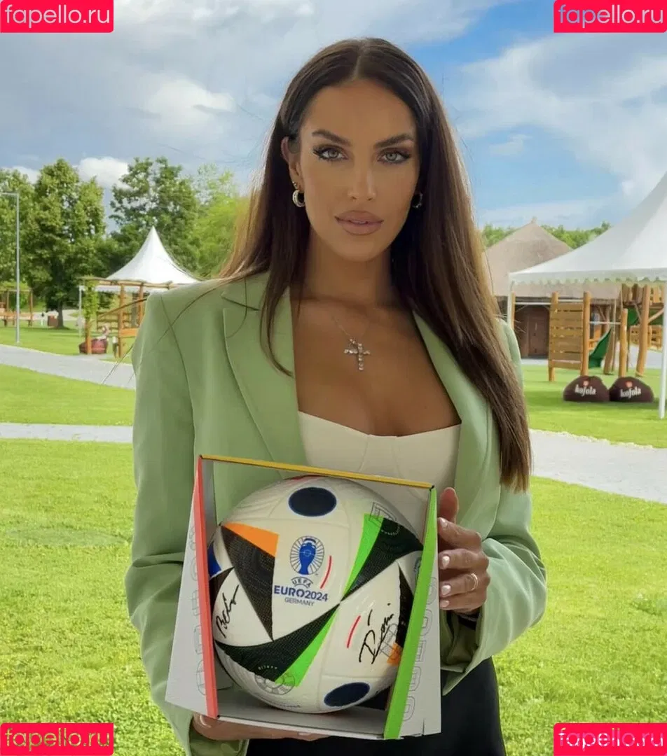 Simona Leskovska Onlyfans Photo Gallery 