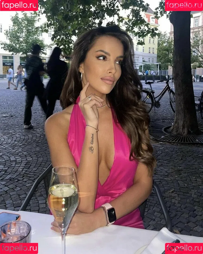 Simona Leskovska Onlyfans Photo Gallery 