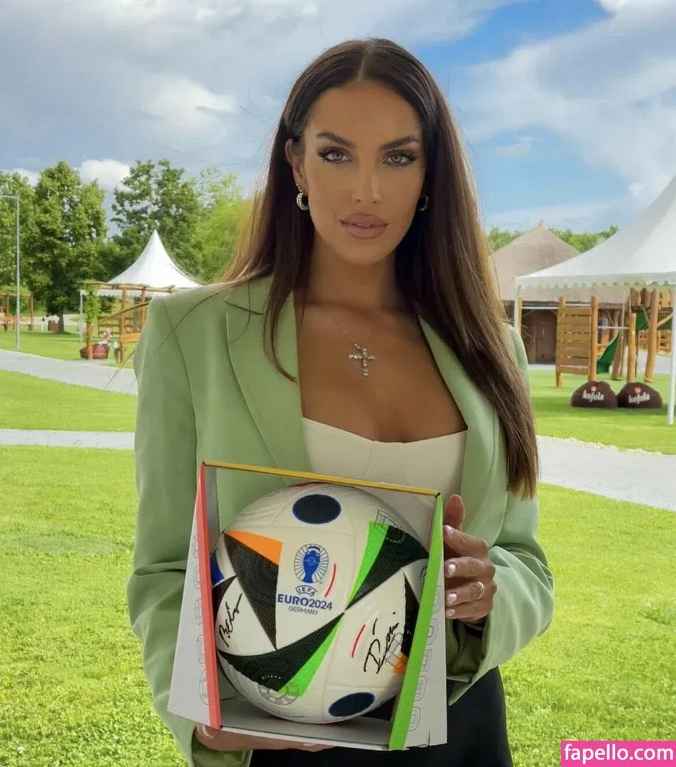 Simona Leskovska Onlyfans Photo Gallery 