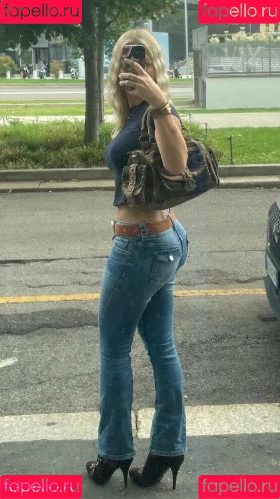 peraroeleonora Onlyfans Photo Gallery 