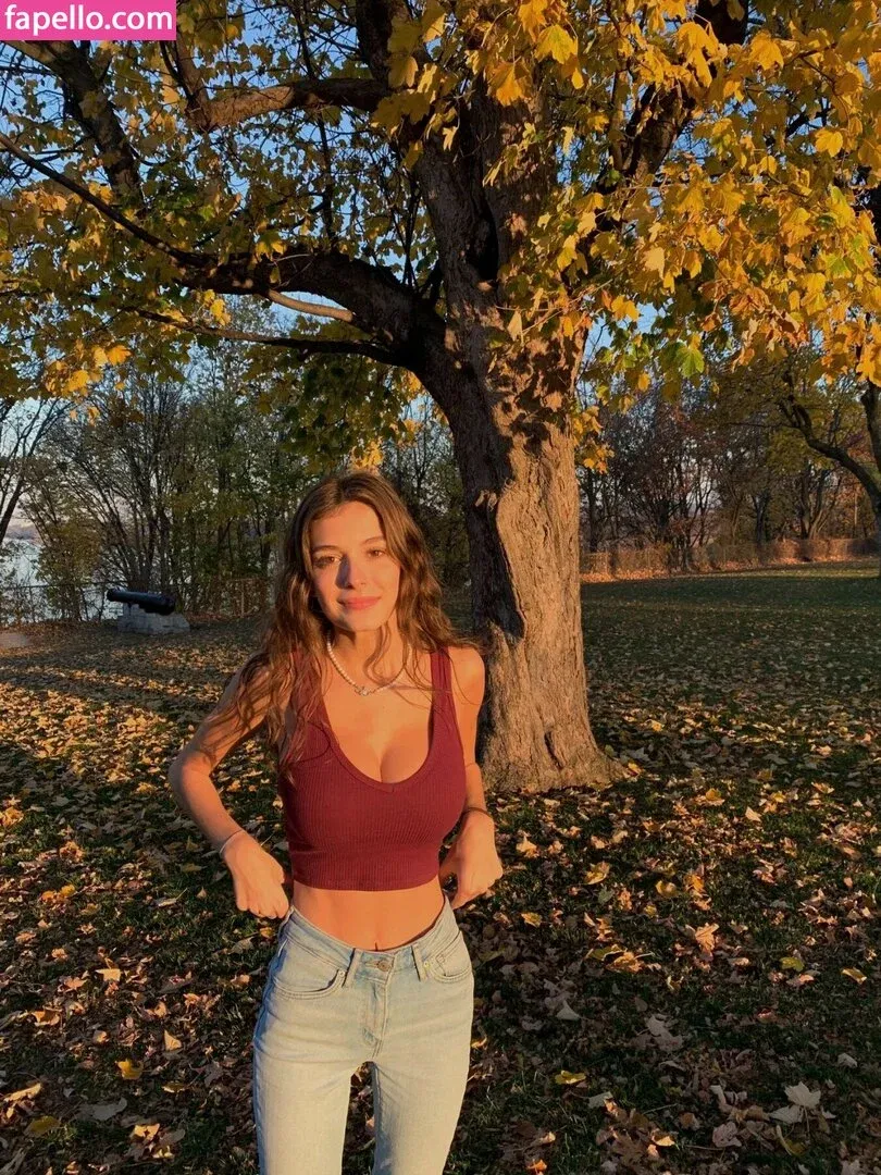 brunettestarbucksaddict Onlyfans Photo Gallery 