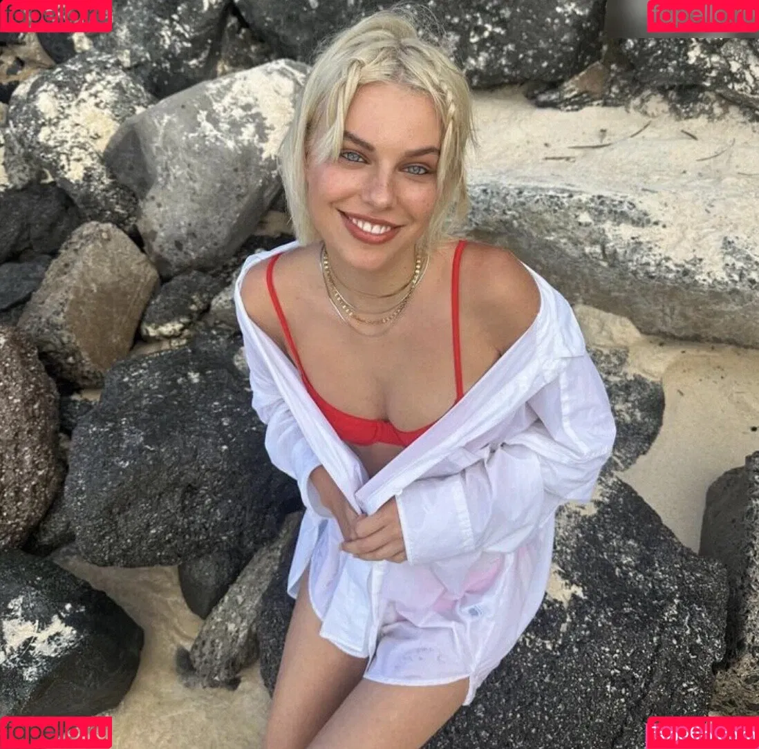 Selma May Onlyfans Photo Gallery 