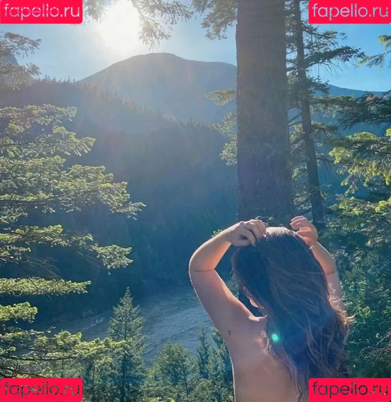 Alisha Newton Onlyfans Photo Gallery 