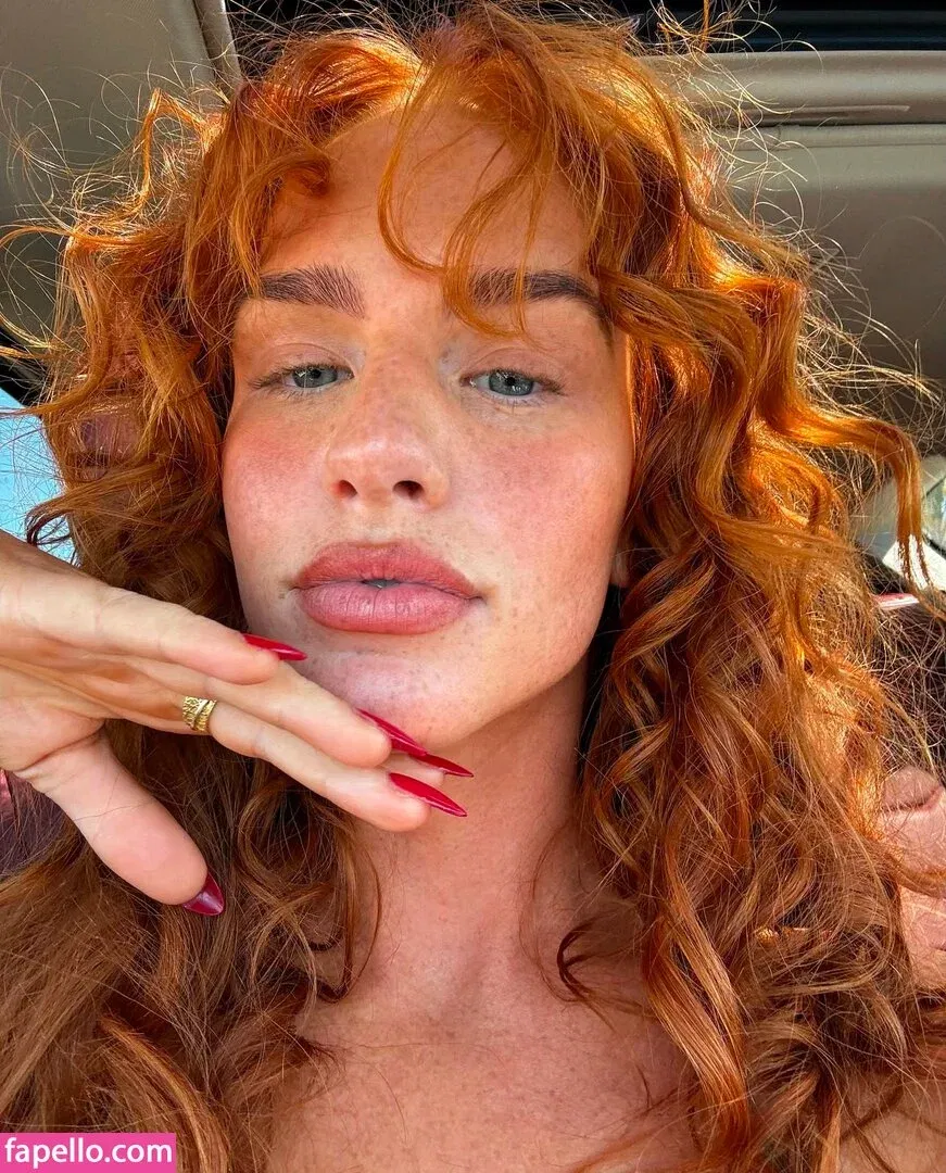 Julia Hatch Onlyfans Photo Gallery 