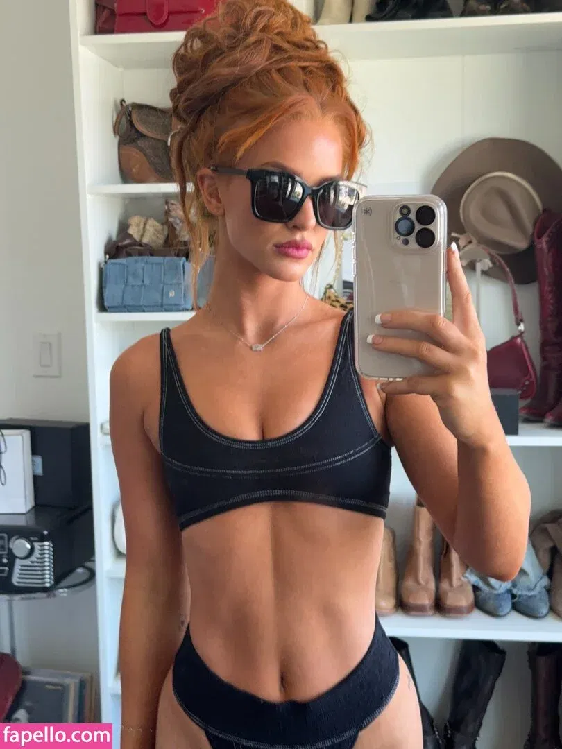 Julia Hatch Onlyfans Photo Gallery 