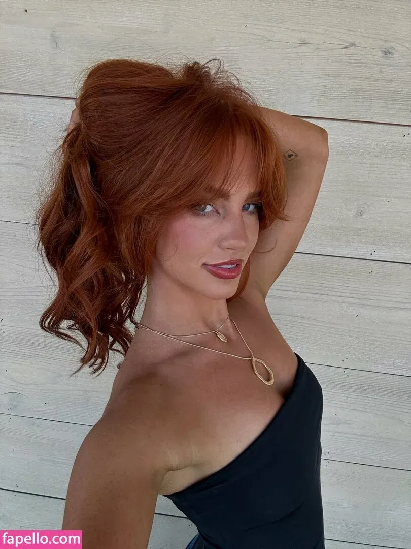 Julia Hatch Onlyfans Photo Gallery 