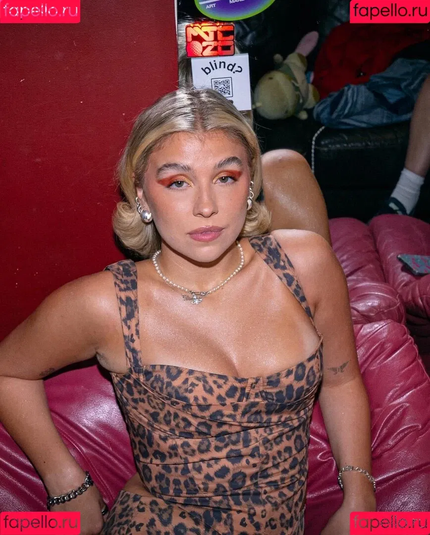 Caity Baser Onlyfans Photo Gallery 
