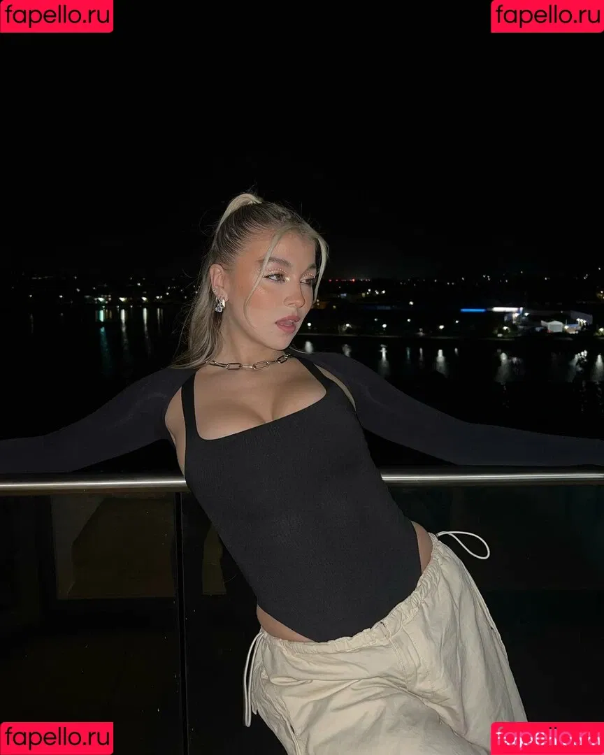 Caity Baser Onlyfans Photo Gallery 