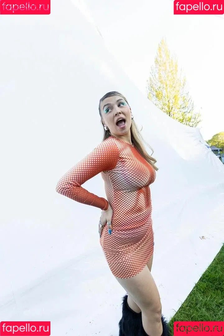 Caity Baser Onlyfans Photo Gallery 