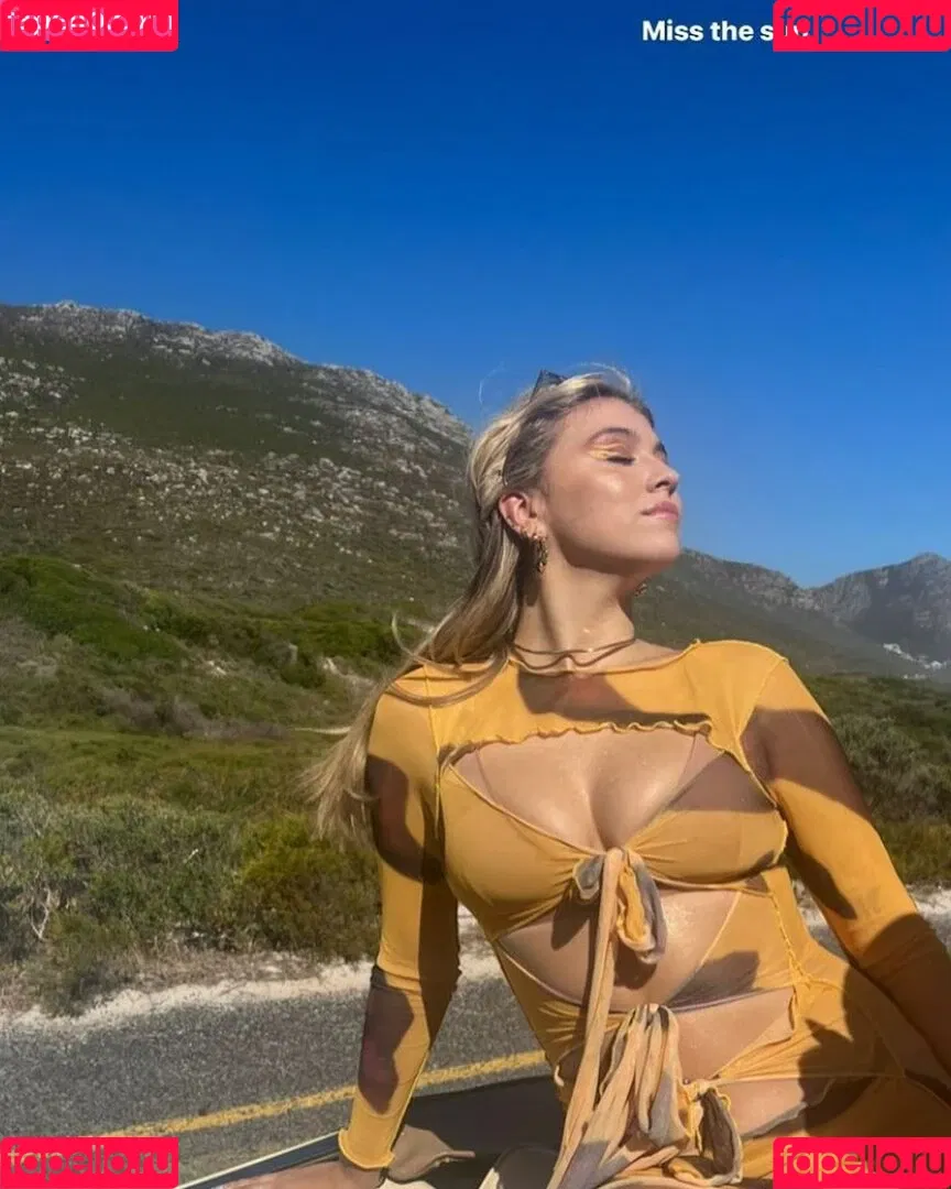 Caity Baser Onlyfans Photo Gallery 
