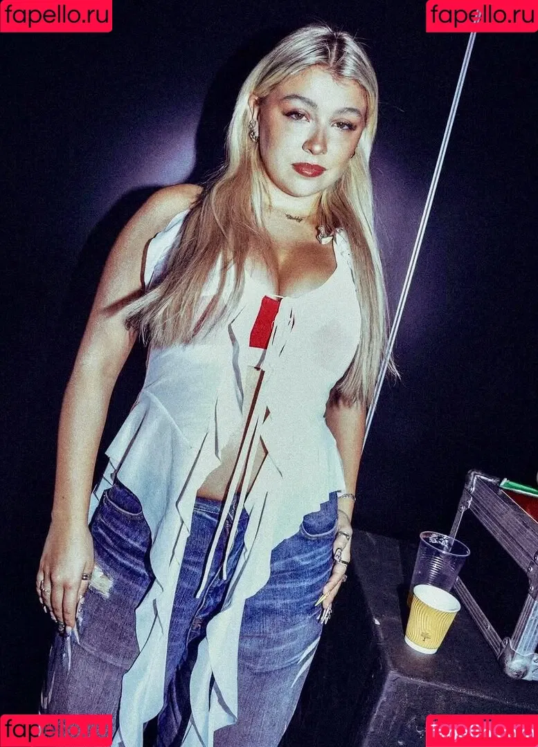 Caity Baser Onlyfans Photo Gallery 
