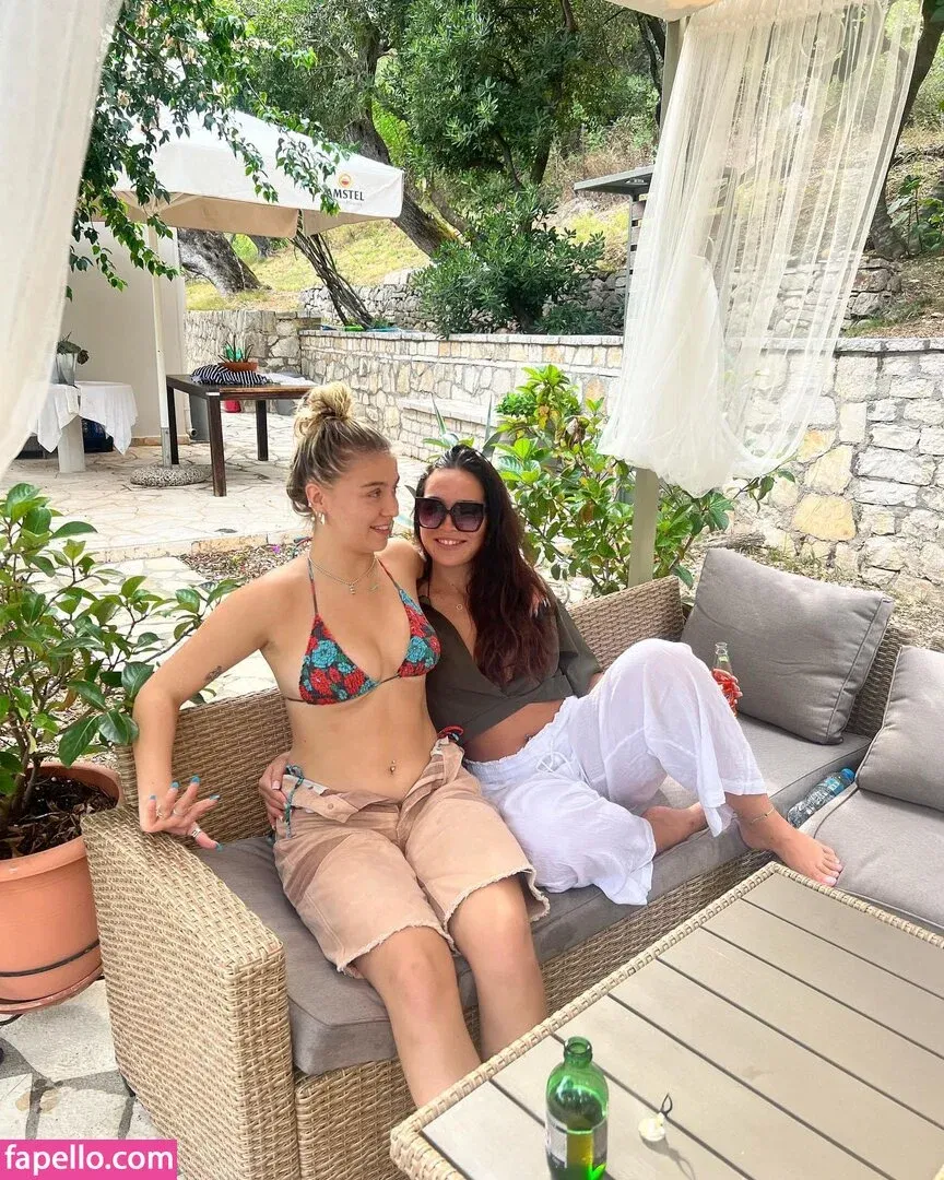 Caity Baser Onlyfans Photo Gallery 