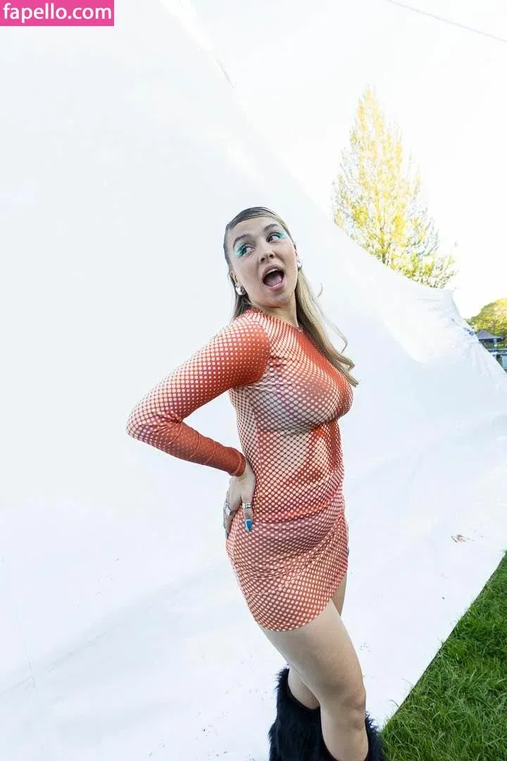 Caity Baser Onlyfans Photo Gallery 