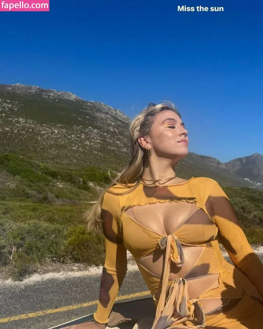 Caity Baser Onlyfans Photo Gallery 