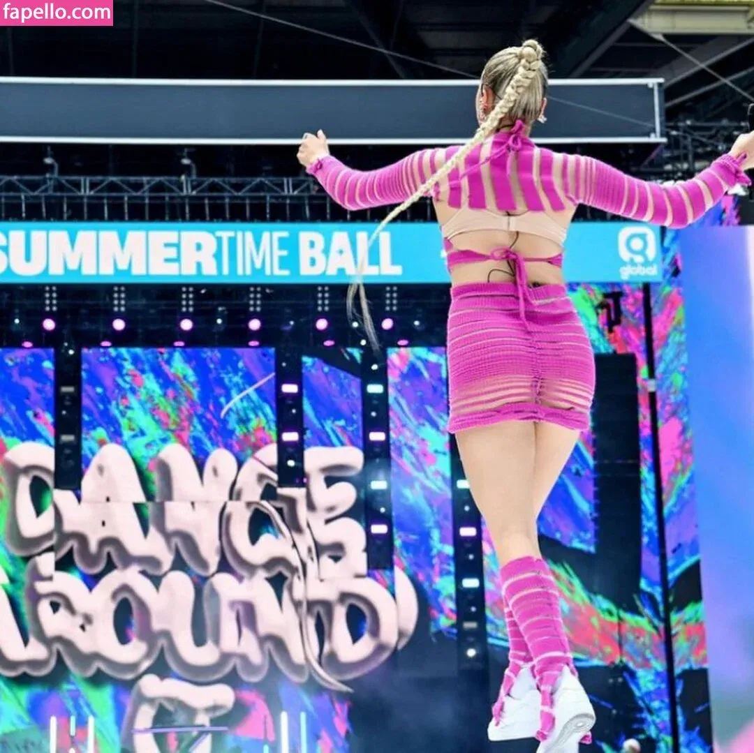 Caity Baser Onlyfans Photo Gallery 