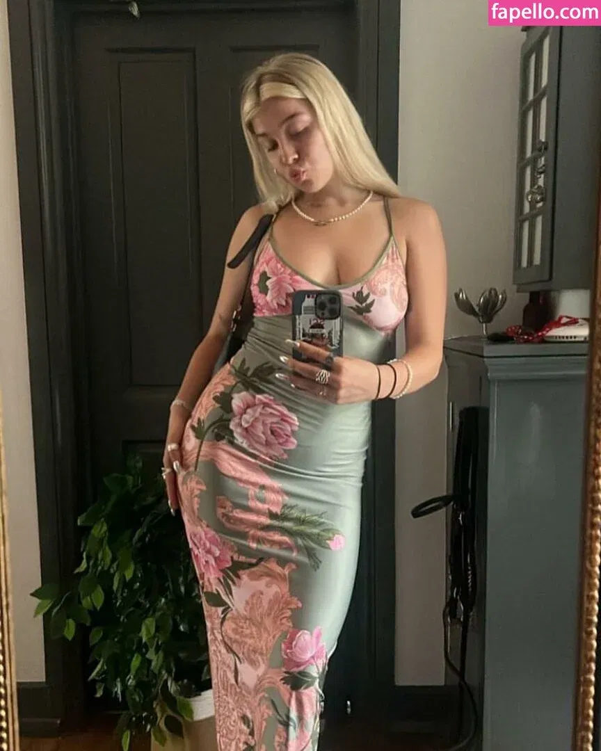 Caity Baser Onlyfans Photo Gallery 