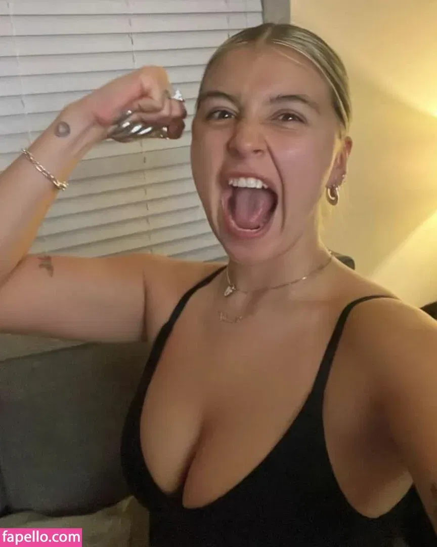 Caity Baser Onlyfans Photo Gallery 