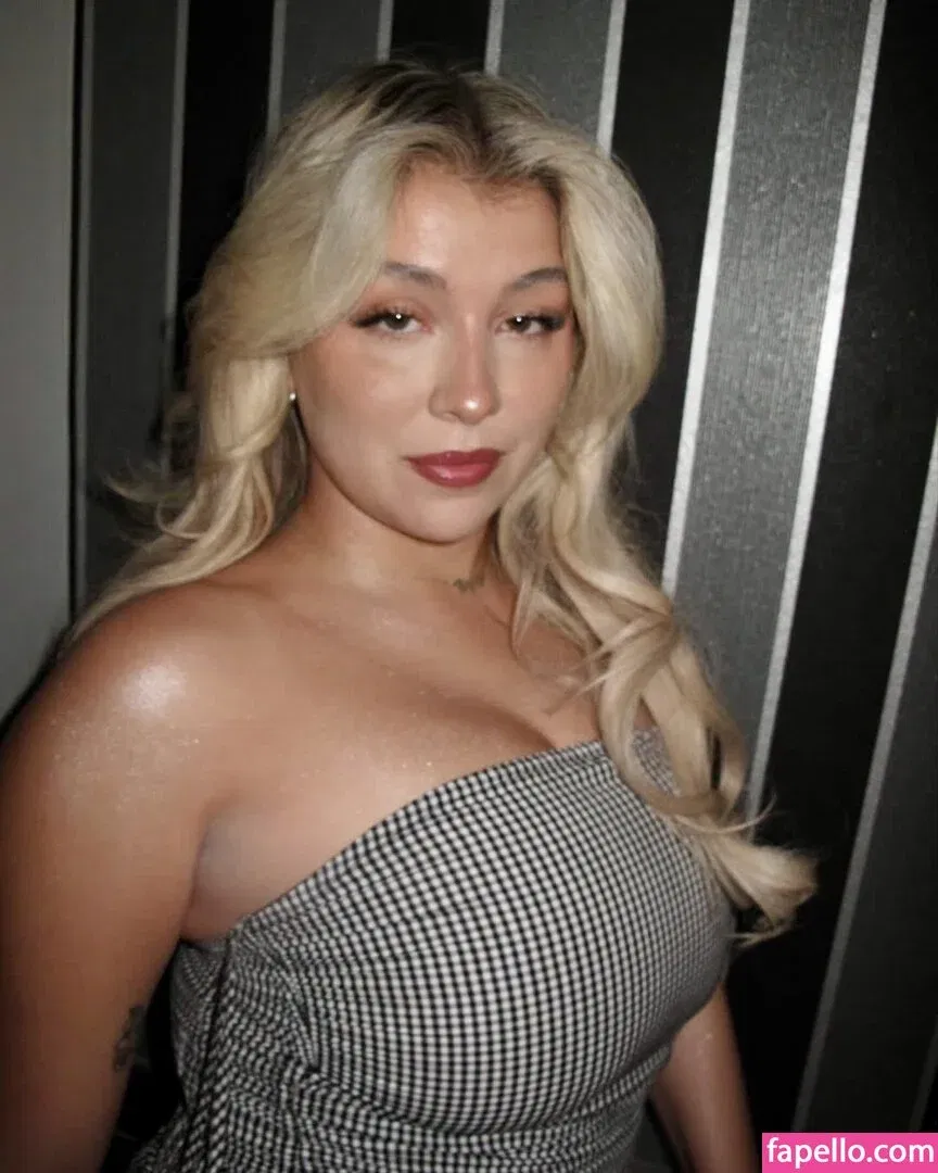 Caity Baser Onlyfans Photo Gallery 