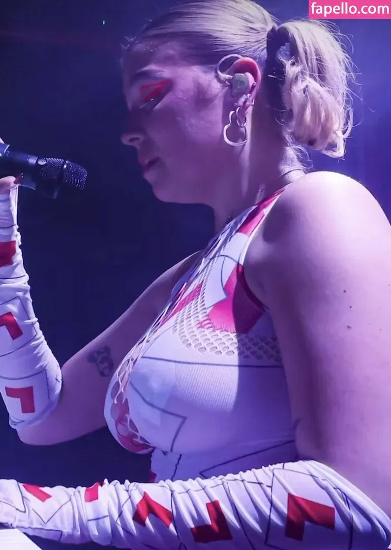 Caity Baser Onlyfans Photo Gallery 