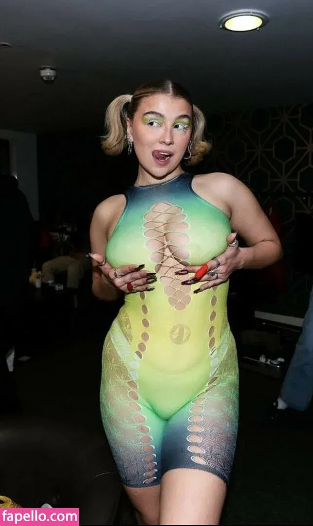 Caity Baser Onlyfans Photo Gallery 