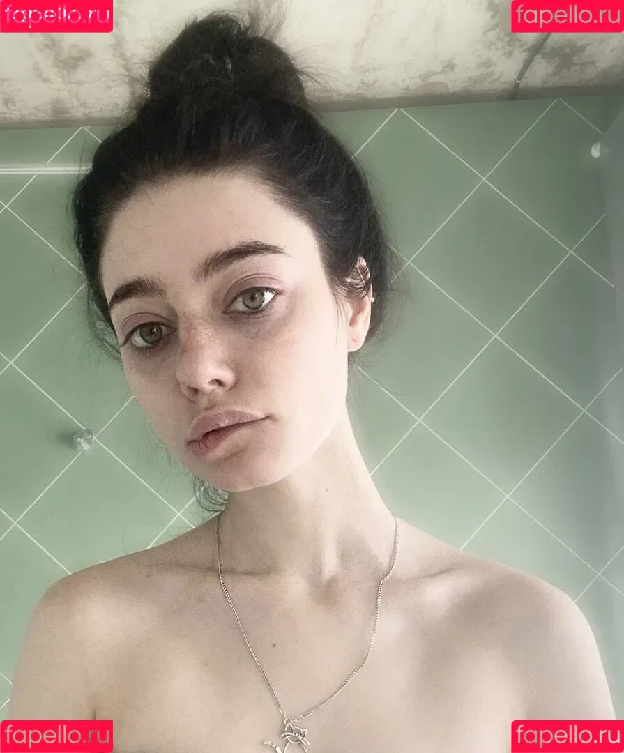Lolibayli - Amanitalis - Alesya Bobreshova Onlyfans Photo Gallery 