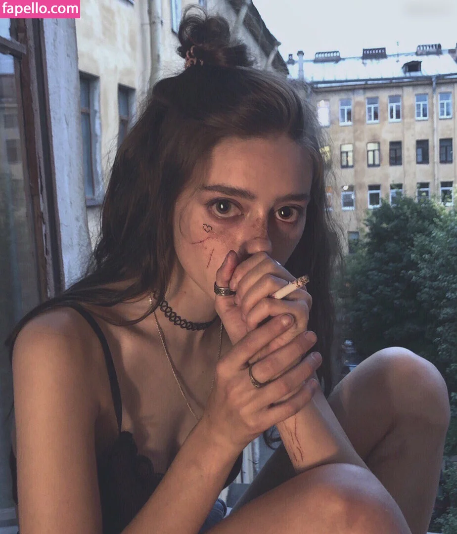 Lolibayli - Amanitalis - Alesya Bobreshova Onlyfans Photo Gallery 