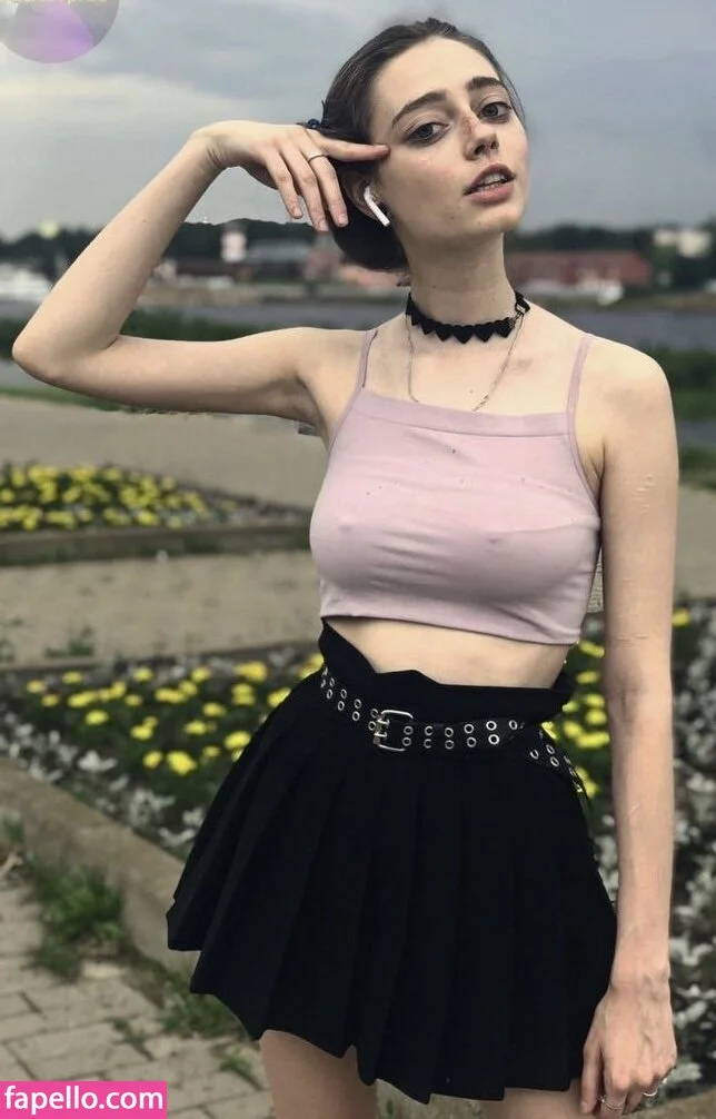 Lolibayli - Amanitalis - Alesya Bobreshova Onlyfans Photo Gallery 