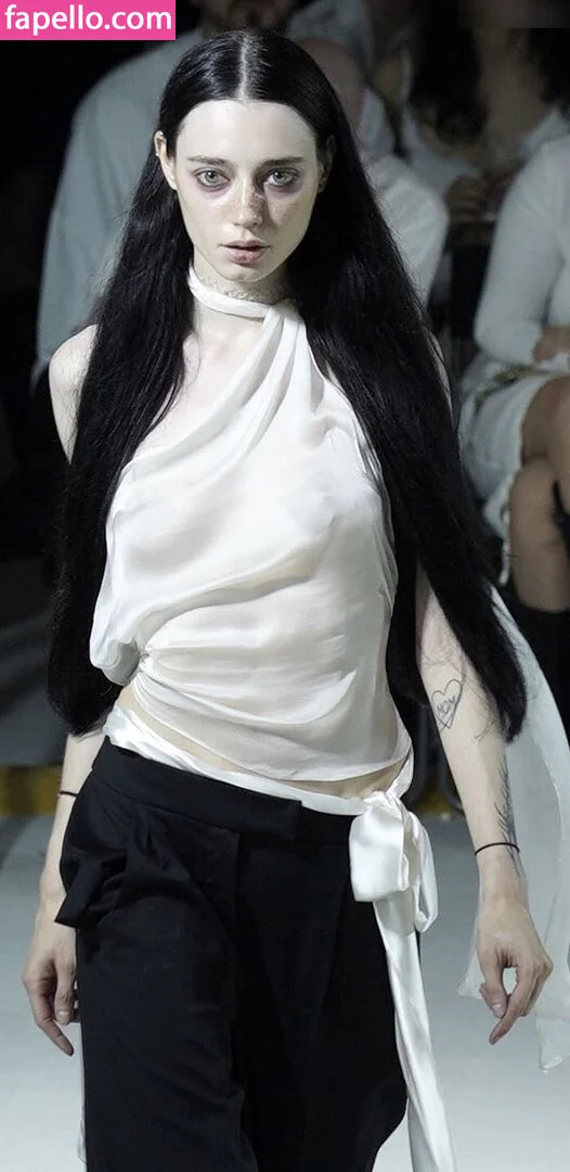 Lolibayli - Amanitalis - Alesya Bobreshova Onlyfans Photo Gallery 