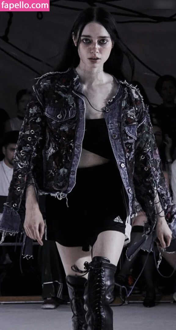 Lolibayli - Amanitalis - Alesya Bobreshova Onlyfans Photo Gallery 