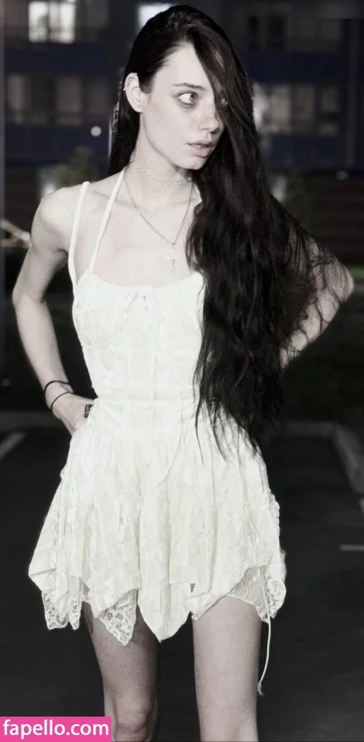 Lolibayli - Amanitalis - Alesya Bobreshova Onlyfans Photo Gallery 