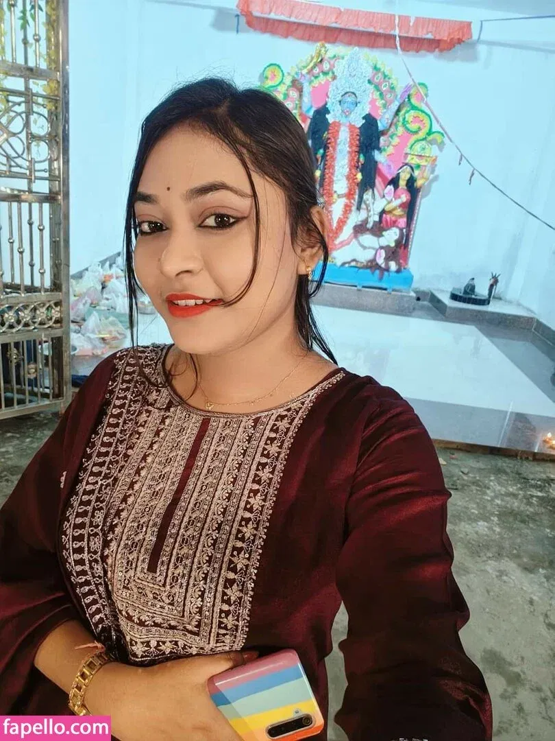 Reya Ghosh Onlyfans Photo Gallery 