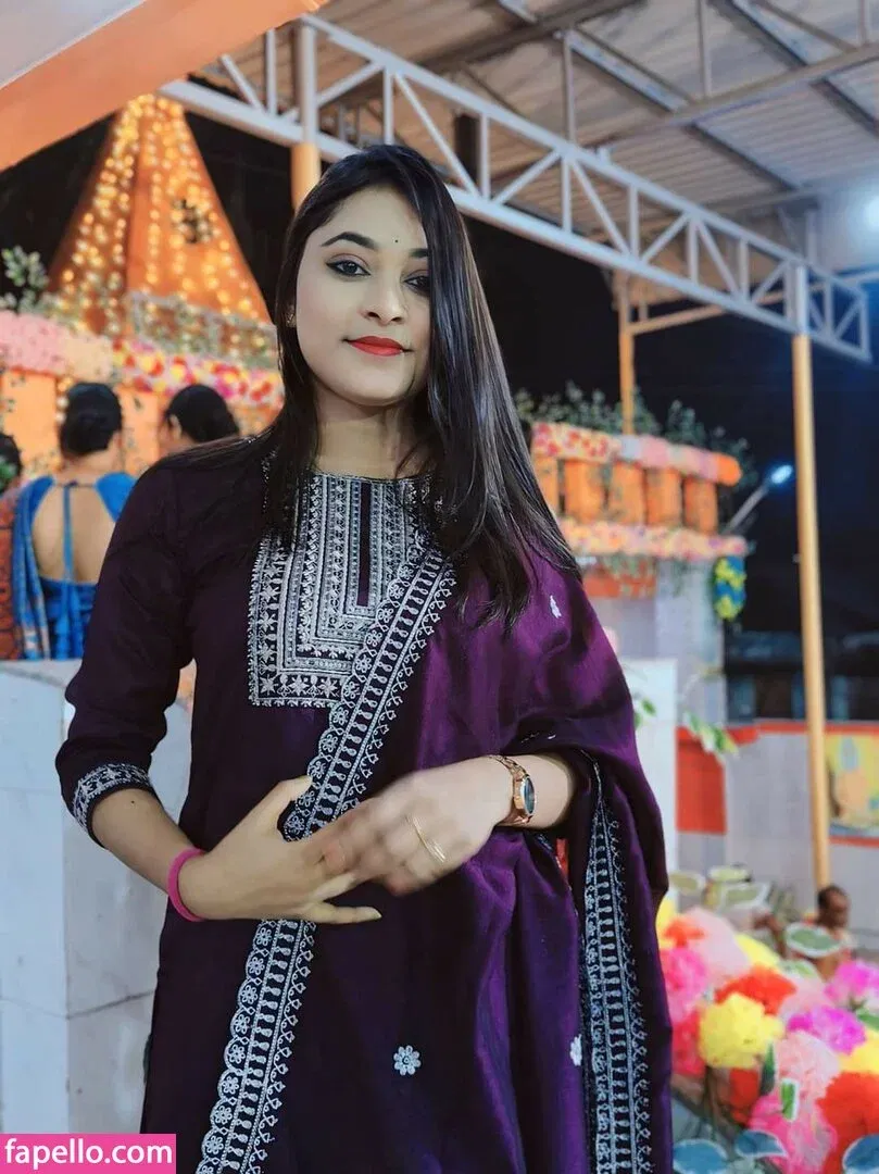 Reya Ghosh Onlyfans Photo Gallery 