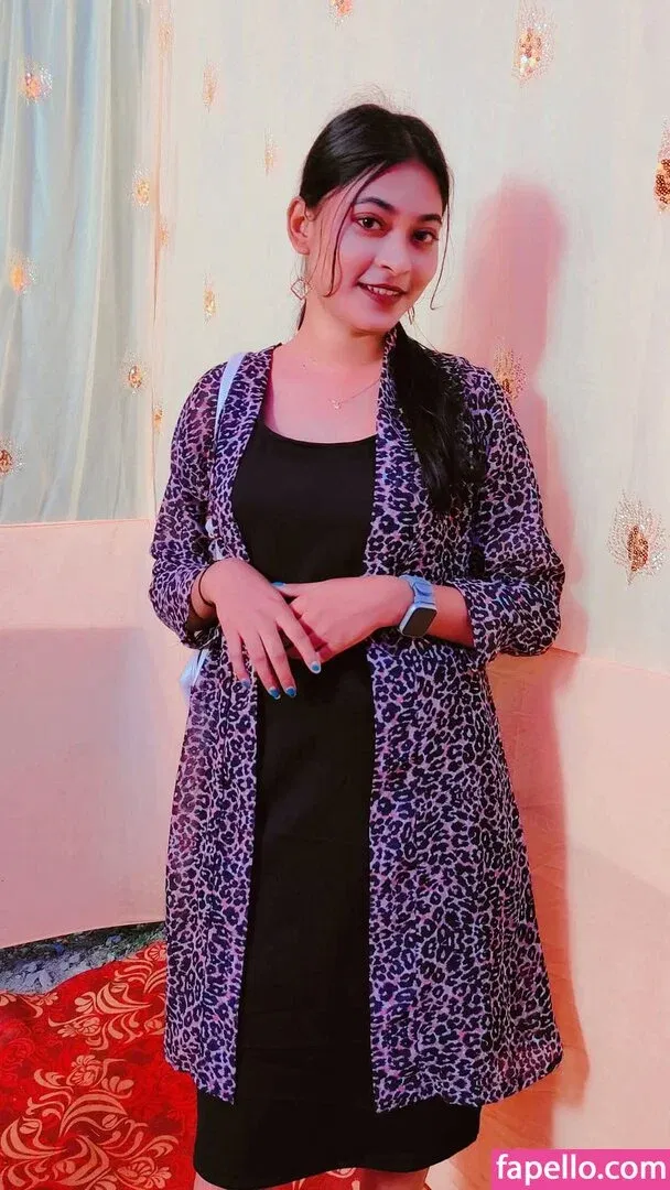 Reya Ghosh Onlyfans Photo Gallery 