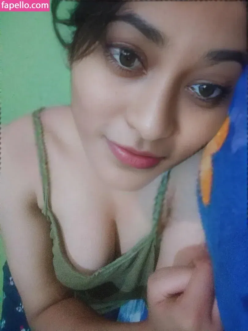 Reya Ghosh Onlyfans Photo Gallery 
