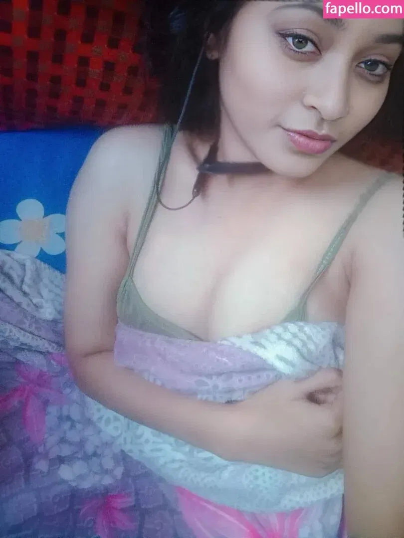 Reya Ghosh Onlyfans Photo Gallery 