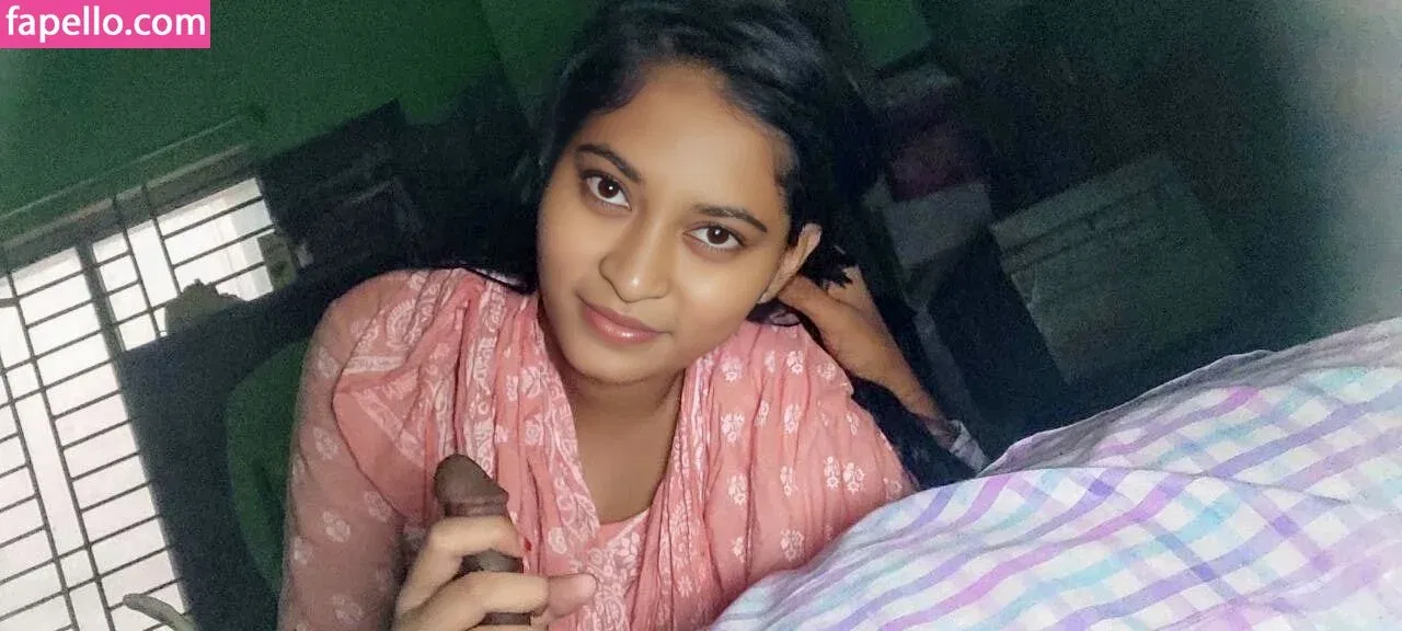 Reya Ghosh Onlyfans Photo Gallery 