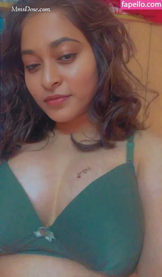 Reya Ghosh Onlyfans Photo Gallery 