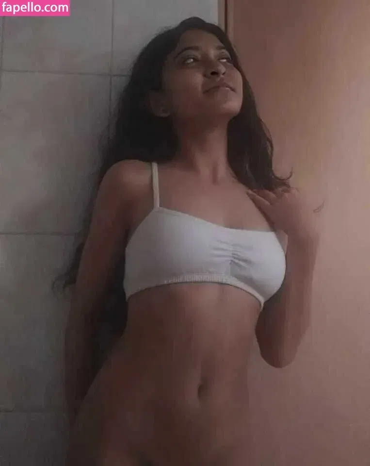 Reya Ghosh Onlyfans Photo Gallery 