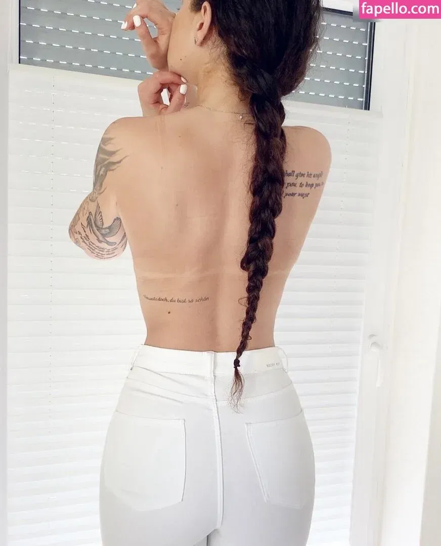 Natigrebe Onlyfans Photo Gallery 